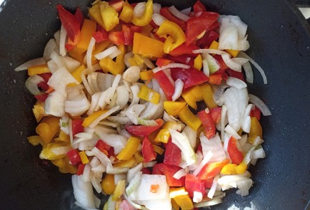 Фото шага рецепта Куриная грудка с болгарским перцем 190967 шаг 7