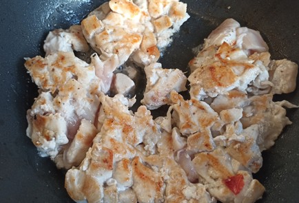 Фото шага рецепта Куриная грудка с болгарским перцем 190967 шаг 9