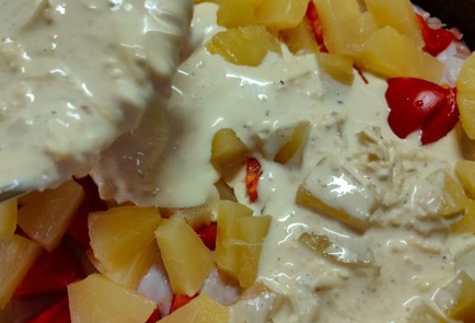 Фото шага рецепта Курица с помидорами и ананасами в духовке 191242 шаг 13  