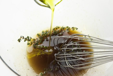 Фото шага рецепта Курица с соусом из йогурта кунжутных семечек лимона и чеснока 30677 шаг 2  