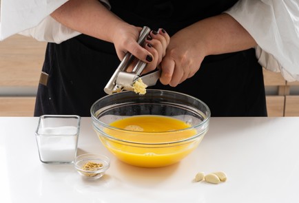 Фото шага рецепта Курица со сливами 151100 шаг 1  