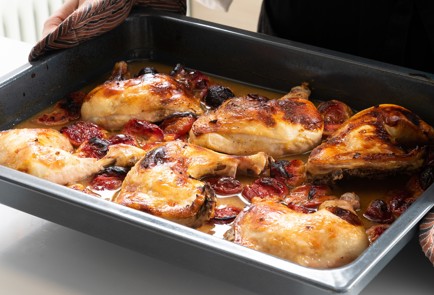 Фото шага рецепта Курица со сливами 151100 шаг 5  