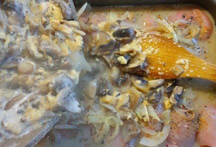 Фото шага рецепта Тушеная курица с грибами и сыром 174534 шаг 13  