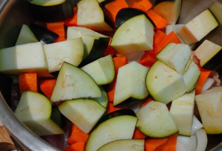 Фото шага рецепта Курица тушеная с овощами 188008 шаг 9