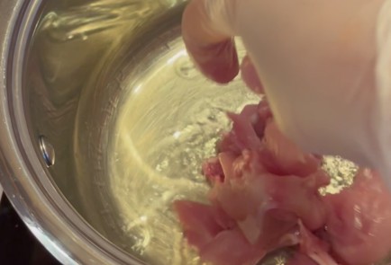 Фото шага рецепта Курица тушенная  с овощами 151135 шаг 2  