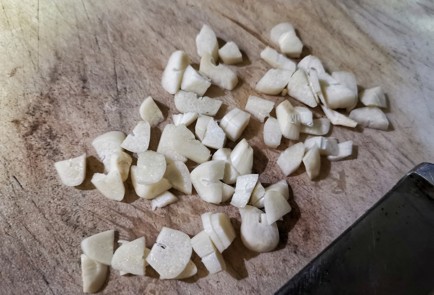 Фото шага рецепта Курица тушенная в кокосовом молоке с лаймом и чесноком 151212 шаг 3