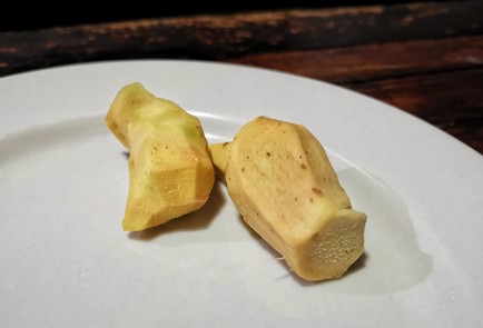 Фото шага рецепта Курица тушенная в кокосовом молоке с лаймом и чесноком 151212 шаг 4