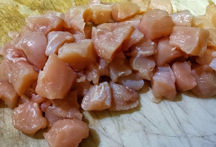 Фото шага рецепта Курица тушенная в кокосовом молоке с лаймом и чесноком 151212 шаг 8