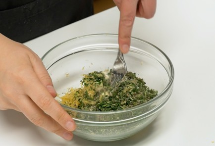 Фото шага рецепта Курица в духовке 140234 шаг 2  