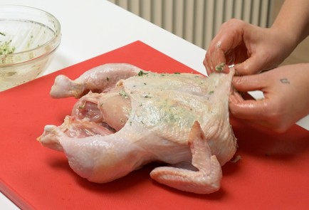 Фото шага рецепта Курица в духовке 140234 шаг 4  