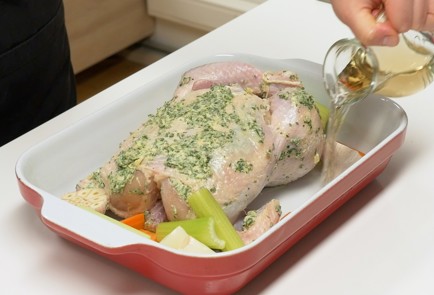 Фото шага рецепта Курица в духовке 140234 шаг 9  