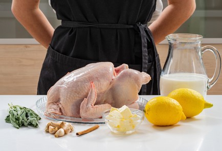 Фото шага рецепта Курица в молоке с чесноком по рецепту Джейми Оливера 175371 шаг 1  