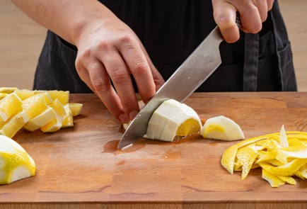 Фото шага рецепта Курица в молоке с чесноком по рецепту Джейми Оливера 175371 шаг 3  