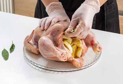 Фото шага рецепта Курица в молоке с чесноком по рецепту Джейми Оливера 175371 шаг 4  