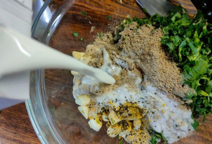 Фото шага рецепта Курица в сливочночесночном соусе с зеленью как шкмерули 175589 шаг 11  