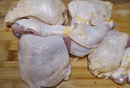 Фото шага рецепта Курица в сливочном соусе 188847 шаг 1