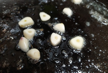 Фото шага рецепта Курица в сливочном соусе 188847 шаг 3