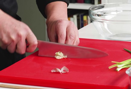 Фото шага рецепта Курица во фритюре пояпонски 151829 шаг 1  