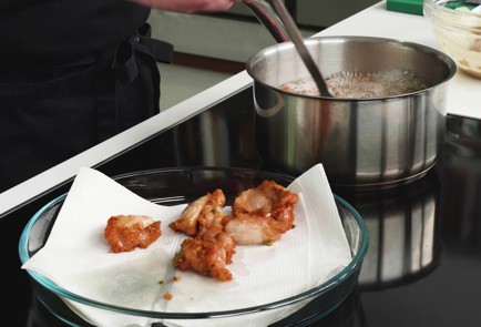 Фото шага рецепта Курица во фритюре пояпонски 151829 шаг 9  