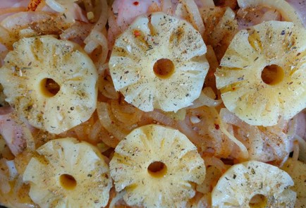 Фото шага рецепта Запеченная курица с ананасом 174628 шаг 10  