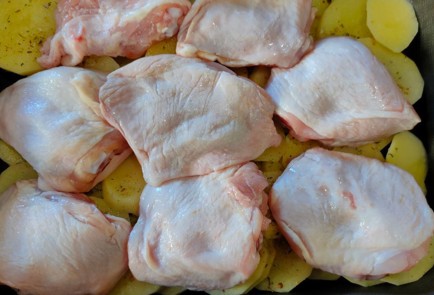 Фото шага рецепта Запеченная курица с ананасом 174628 шаг 7  