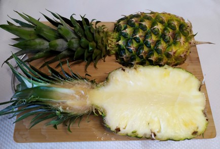 Фото шага рецепта Курица запеченная в ананасе с сыром 188346 шаг 7  