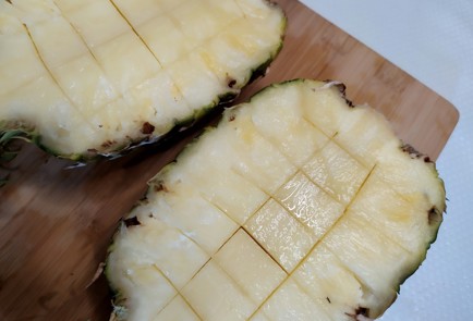 Фото шага рецепта Курица запеченная в ананасе с сыром 188346 шаг 8  