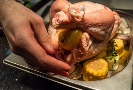 Фото шага рецепта Курица запеченная в духовке 140226 шаг 5  