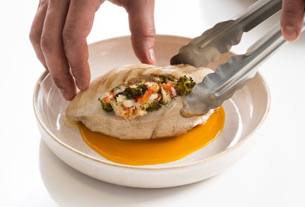 Фото шага рецепта Куриная грудка на пару фаршированная овощами с мандариновым соусом 140341 шаг 11  