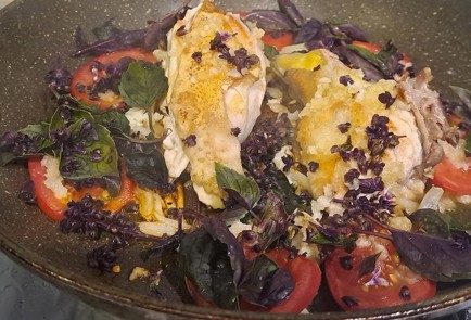 Фото шага рецепта Куриная грудка на сковороде с базиликом 189972 шаг 10  