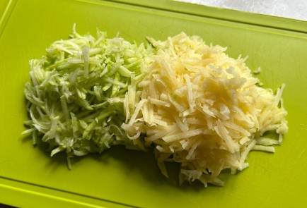 Фото шага рецепта Куриная грудка под овощной шубой 174125 шаг 6  