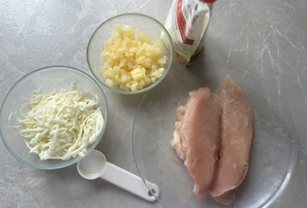 Фото шага рецепта Куриная грудка с ананасами 189770 шаг 1  