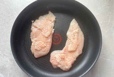 Фото шага рецепта Куриная грудка с ананасами 189770 шаг 4  