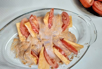 Фото шага рецепта Куриная грудка с помидорами и сыром 187842 шаг 11  