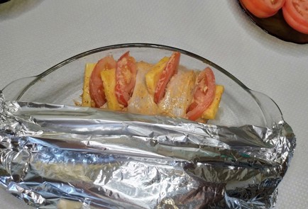 Фото шага рецепта Куриная грудка с помидорами и сыром 187842 шаг 12  