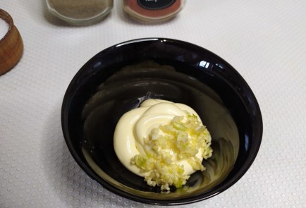 Фото шага рецепта Куриная грудка с помидорами и сыром 187842 шаг 2  