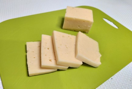 Фото шага рецепта Куриная грудка с помидорами и сыром 187842 шаг 9  