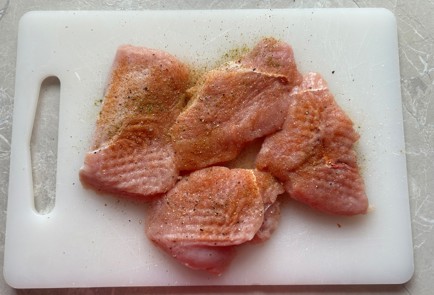Фото шага рецепта Куриная грудка в духовке 190017 шаг 3  