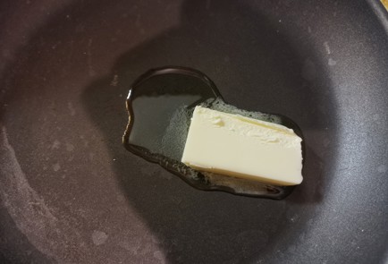 Фото шага рецепта Куриная грудка в сметане 189236 шаг 1  