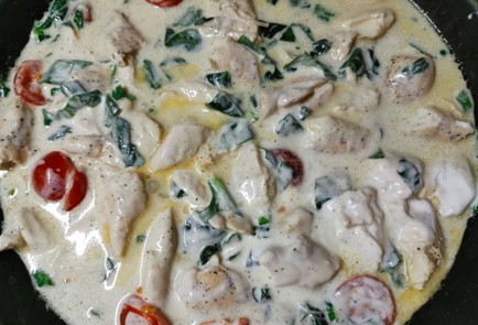 Фото шага рецепта Куриная грудка в сметане 189236 шаг 8  