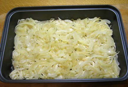 Фото шага рецепта Куриная печень с черносливом на овощной подушке 152904 шаг 3  