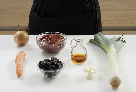 Фото шага рецепта Куриная печень с черносливом 152848 шаг 1  