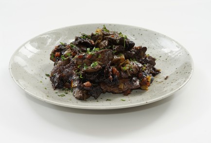 Фото шага рецепта Куриная печень с черносливом 152848 шаг 11  