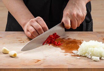 Фото шага рецепта Куриная печень с помидорами 175899 шаг 3  