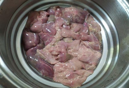 Фото шага рецепта Куриная печень с яблоками 190123 шаг 1