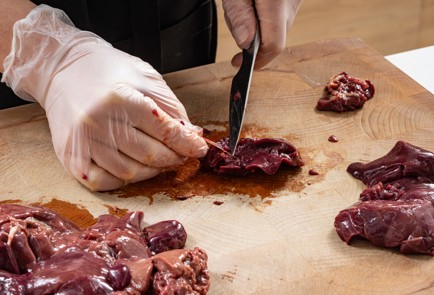 Фото шага рецепта Куриная печень в специях 175900 шаг 2  