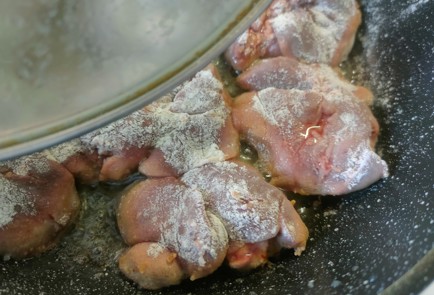 Фото шага рецепта Куриная печень в панировке 191455 шаг 9  