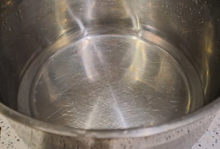 Фото шага рецепта Куриное бедро с булгуром и тыквой 190348 шаг 2  