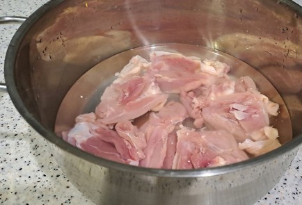 Фото шага рецепта Куриное бедро с булгуром и тыквой 190348 шаг 5  