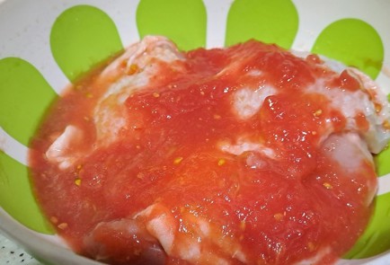 Фото шага рецепта Куриное бедро с овощами в духовке 190402 шаг 4  